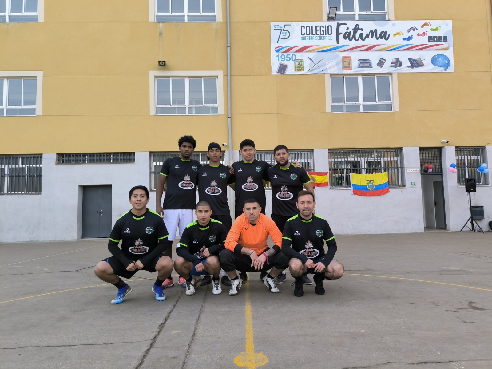 Campeones del torneo de fútbol sala de la Asociación María Inmaculada.